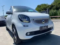 Gebraucht Smart ForFour Passion 90 PS (66 kW) 2019 Weiß Kleinwagen