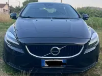 Usata Volvo V40 Kinetic 120 CV (88 kW) 2017 Nero Berlina