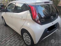 Usata Toyota Aygo X-wave 72 CV (52 kW) 2020 Bianco Utilitaria