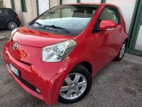 Usata Toyota iQ 68 CV (50 kW) 2010 Rosso Utilitaria