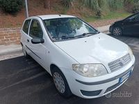Usata Fiat Punto 77 CV (56 kW) 2009 Bianco Utilitaria