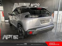 Usata Peugeot 2008 Allure 101 CV (74 kW) 2024 Argento SUV