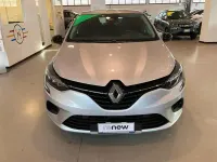 Usata Renault Clio Zen 140 CV (102 kW) 2023 Grigio chiaro Utilitaria