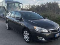 Usata Opel Astra Cosmo 101 CV (74 kW) 2012 Berlina