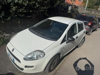 Usata Fiat Punto Lounge 69 CV (50 kW) 2018 Bianco Utilitaria