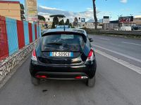 Usata Lancia Ypsilon 69 CV (50 kW) 2015 Nero Utilitaria