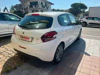 Usata Peugeot 208 Access 68 CV (50 kW) 2017 Bianco Utilitaria