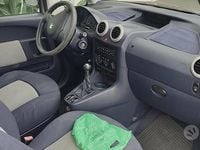 Usata Peugeot 1007 75 CV (55 kW) 2006 Grigio Monovolume