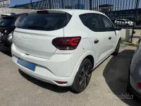 Usata Dacia Sandero Comfort 101 CV (74 kW) 2023 Bianco Berlina