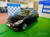 Usata Peugeot 208 82 CV (60 kW) 2019 Nero Utilitaria