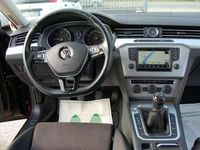 Usata VW Passat Comfortline 150 CV (110 kW) 2015 Rosso Station wagon