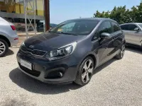 Usata Kia Rio 90 CV (66 kW) 2015 Grigio Berlina