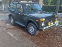 Usata Lada niva 75 CV (55 kW) 2012 Nero SUV