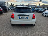 Usata Mini ONE 75 CV (55 kW) 2016 Beige Utilitaria