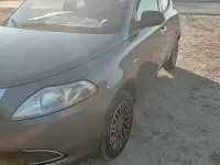 Usata Lancia Ypsilon 69 CV (50 kW) 2012 Grigio Utilitaria