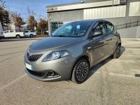 Usata Lancia Ypsilon 69 CV (50 kW) 2024 Grigio Utilitaria