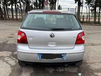 Usata VW Polo 64 CV (47 kW) 2004 Argento Berlina