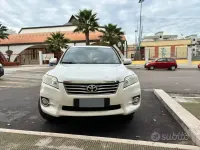 Usata Toyota RAV4 150 CV (110 kW) 2012 Bianco SUV