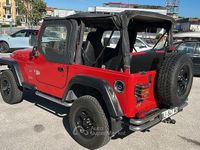Usata Jeep Wrangler 118 CV (86 kW) 1996 Rosso SUV