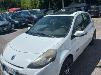 Usata Renault Clio II Luxe 85 CV (62 kW) 2009 Bianco Berlina