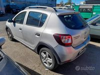 Usata Dacia Sandero Stepway 90 CV (66 kW) 2013 Grigio Berlina