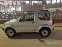 Usata Suzuki Jimny 86 CV (63 kW) 2006 Grigio SUV