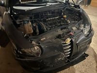 Usata Alfa Romeo 147 140 CV (102 kW) 2004 Blu Utilitaria