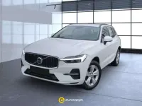 Usata Volvo XC60 Momentum 197 CV (144 kW) 2021 Bianco metallizzato SUV