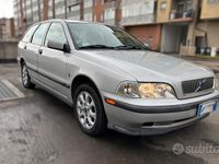 Usata Volvo V40 108 CV (79 kW) 2000 Grigio Station wagon