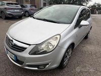 Usata Opel Corsa Cosmo 95 CV (69 kW) 2011 Grigio Berlina