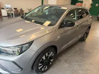 Usata Opel Grandland X Business Elegance 131 CV (96 kW) 2022 Grigio SUV