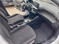 Usata Peugeot 208 Allure 101 CV (74 kW) 2023 Bianco Utilitaria