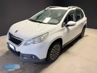Usata Peugeot 2008 Active 75 CV (55 kW) 2015 Bianco pastello SUV