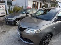 Usata Lancia Ypsilon Gold 69 CV (50 kW) 2018 Grigio Utilitaria