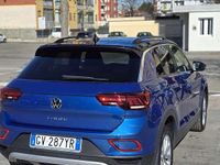 Usata VW T-Roc Life 110 CV (80 kW) 2024 Blu/azzurro SUV