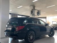 Usata Mercedes R320 224 CV (164 kW) 2008 Nero Monovolume