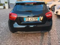 Usata Mercedes A180 Executive 90 CV (66 kW) 2015 Nero Utilitaria