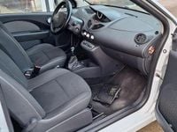 Usado Renault Twingo 64 HP (47 kW) 2007 Branco Citadino