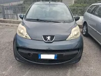 Usata Peugeot 107 68 CV (50 kW) 2008 Grigio Utilitaria