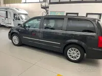 Usata Lancia Voyager 163 CV (119 kW) 2012 Grigio Monovolume