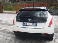 Usata Lancia Delta 120 CV (88 kW) 2009 Utilitaria