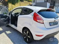 Usata Ford Fiesta 75 CV (55 kW) 2017 Bianco Utilitaria