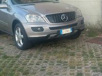 Usata Mercedes ML320 224 CV (164 kW) 2005 Grigio SUV