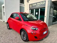 Używany Fiat 500e Red 42 kW (58 KM) 2025 Czerwony Sedan/Limuzyna
