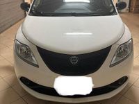 Usata Lancia Ypsilon 69 CV (50 kW) 2018 Bianco Utilitaria