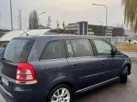 Usata Opel Zafira 125 CV (91 kW) 2011 Grigio Monovolume