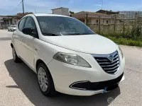 Usata Lancia Ypsilon 95 CV (69 kW) 2013 Bianco Utilitaria