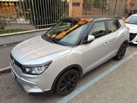 Usata Ssangyong (KGM) Tivoli 128 CV (94 kW) 2015 Argento SUV