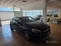 Usata Mercedes A180 109 CV (80 kW) 2017 Nero Utilitaria