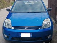 Usata Ford Fiesta Ghia 75 CV (55 kW) 2004 Blu Utilitaria